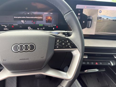 New 2026 Audi Q3 quattro 2.0T AWD/4WD image 16