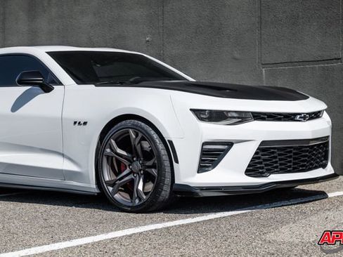 Used 2018 Chevrolet Camaro SS image 57