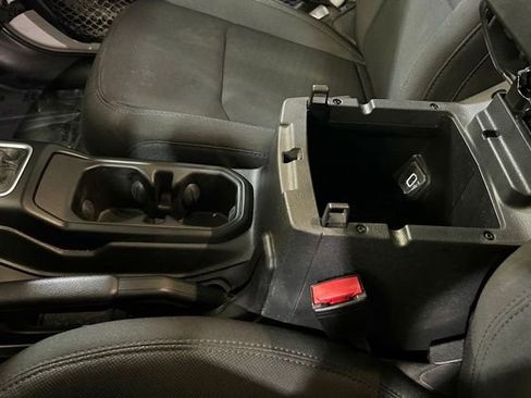 Used 2023 Jeep Wrangler Sport AWD/4WD image 27