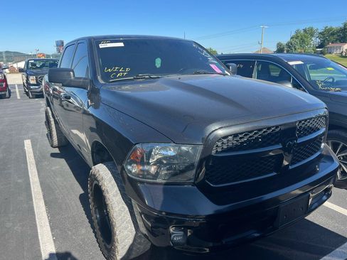 Used 2018 RAM 1500 Big Horn AWD/4WD image 1