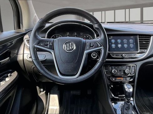 Used 2020 Buick Encore Preferred AWD/4WD image 5