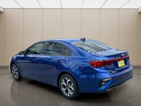 Used 2019 Kia Forte LXS FWD image 4