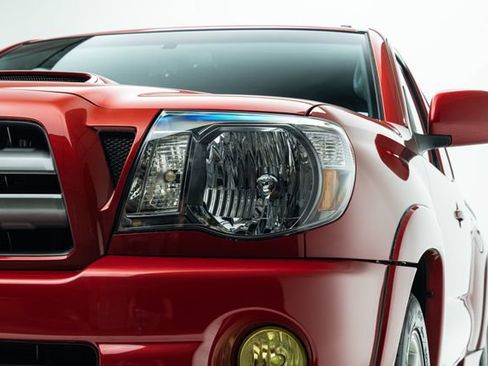 Used 2010 Toyota Tacoma X-Runner RWD image 11