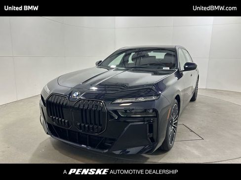 New 2025 BMW 760i xDrive w/ Executive Package image 1