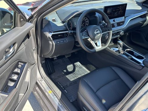 New 2025 Nissan Altima 2.5 SR w/ SR Premium Package image 11