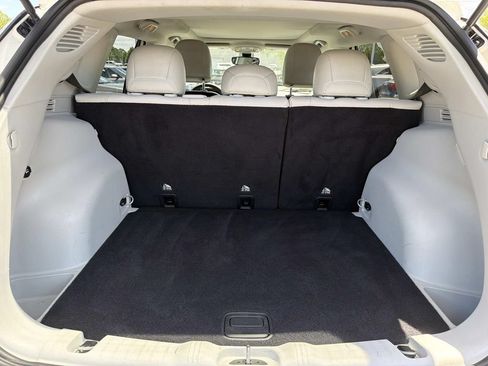 Used 2019 Jeep Compass Latitude FWD image 9