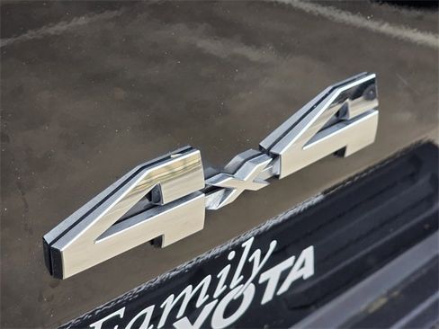 Used 2024 Toyota Tundra Limited image 8