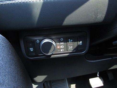 Used 2022 Ford Mustang Mach-E Premium image 15