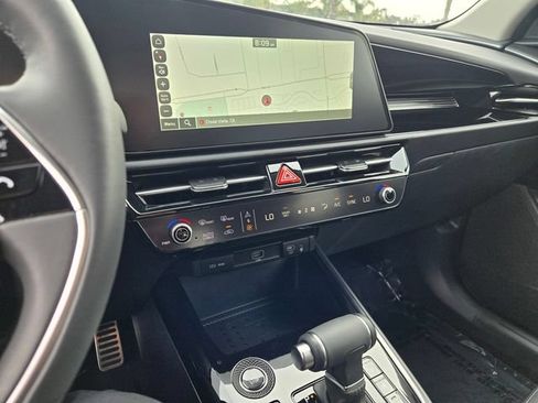 New 2026 Kia Niro SX Touring FWD image 19