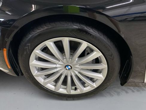 Used 2018 BMW 740i xDrive AWD/4WD image 20