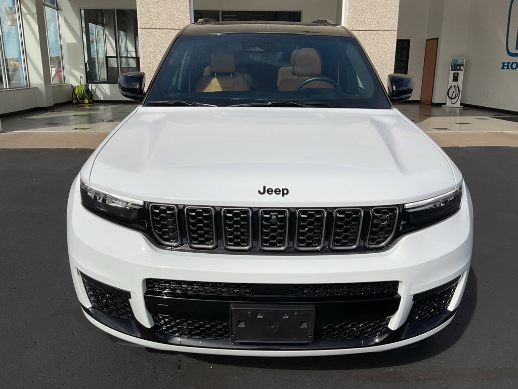 Used 2023 Jeep Grand Cherokee L Summit AWD/4WD image 2