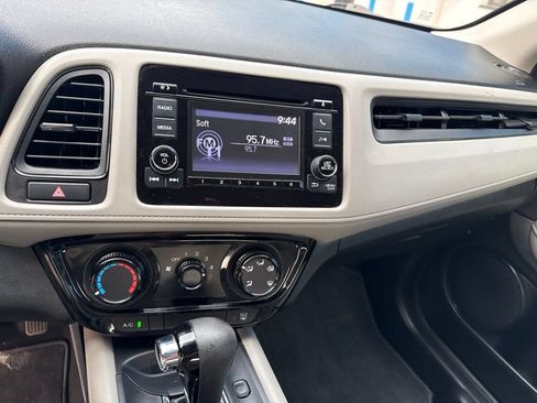 Used 2022 Honda HR-V LX image 26
