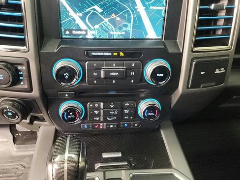 Used 2018 Ford F150 Raptor w/ Equipment Group 802A Luxury AWD/4WD image 17
