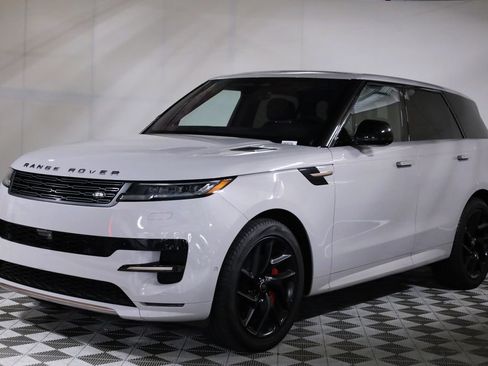 Used 2023 Land Rover Range Rover Sport SE Dynamic AWD/4WD image 3