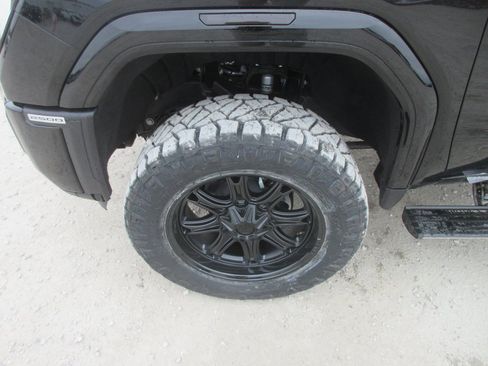 New 2026 GMC Sierra 2500 Denali Ultimate image 13