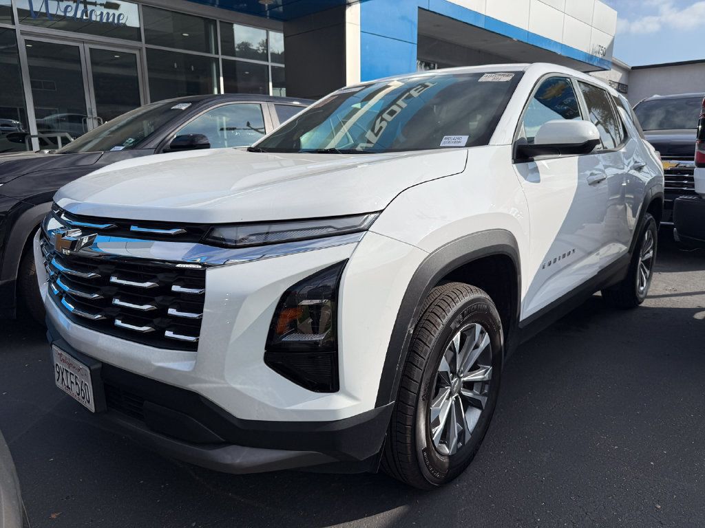 Used 2026 Chevrolet Equinox LT AWD/4WD image 12