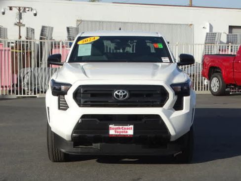 Used 2024 Toyota Tacoma SR image 3