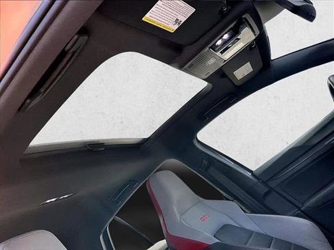 Used 2024 Volkswagen GTI SE image 17