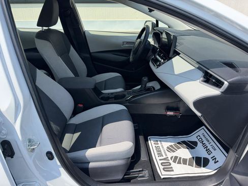 Used 2023 Toyota Corolla LE FWD image 24