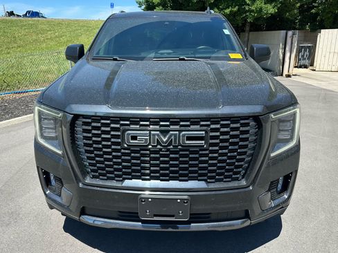 Used 2023 GMC Yukon Denali Ultimate AWD/4WD image 2