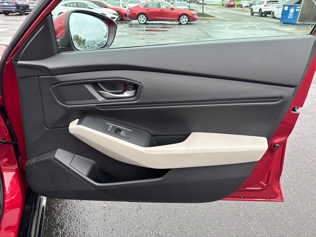 Certified 2025 Honda Accord EX-L image 38