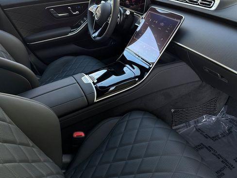 New 2025 Mercedes-Benz S 580 4MATIC Sedan image 10