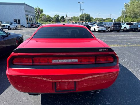 Used 2009 Dodge Challenger SRT8 w/ SRT Option Group II RWD image 6