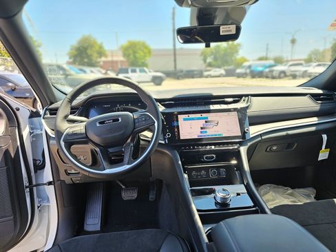 New 2026 Jeep Grand Cherokee L Altitude RWD image 25