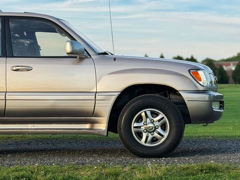 Used 2001 Lexus LX 470 4WD image 9