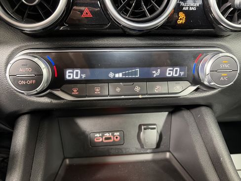 Used 2023 Nissan Sentra SR FWD image 25