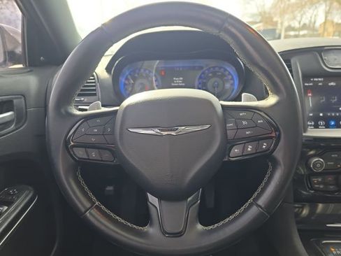 Used 2018 Chrysler 300 S w/ 300S Premium Group image 15