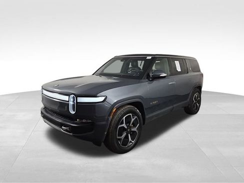 Used 2023 Rivian R1S Adventure image 2