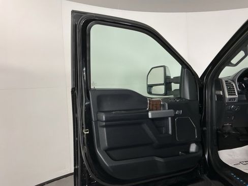 Used 2017 Ford F350 Platinum w/ Platinum Ultimate Package image 17