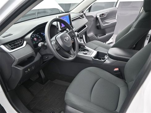 Used 2025 Toyota RAV4 LE image 4