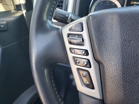 Used 2018 Nissan Titan PRO-4X w/ Pro-4x Convenience Package image 21