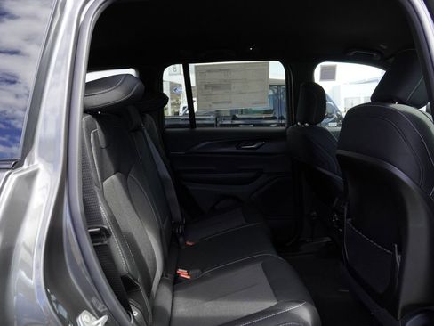 New 2026 Jeep Grand Cherokee Laredo RWD image 24