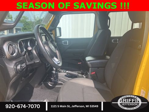 Used 2019 Jeep Wrangler Unlimited Sahara image 8