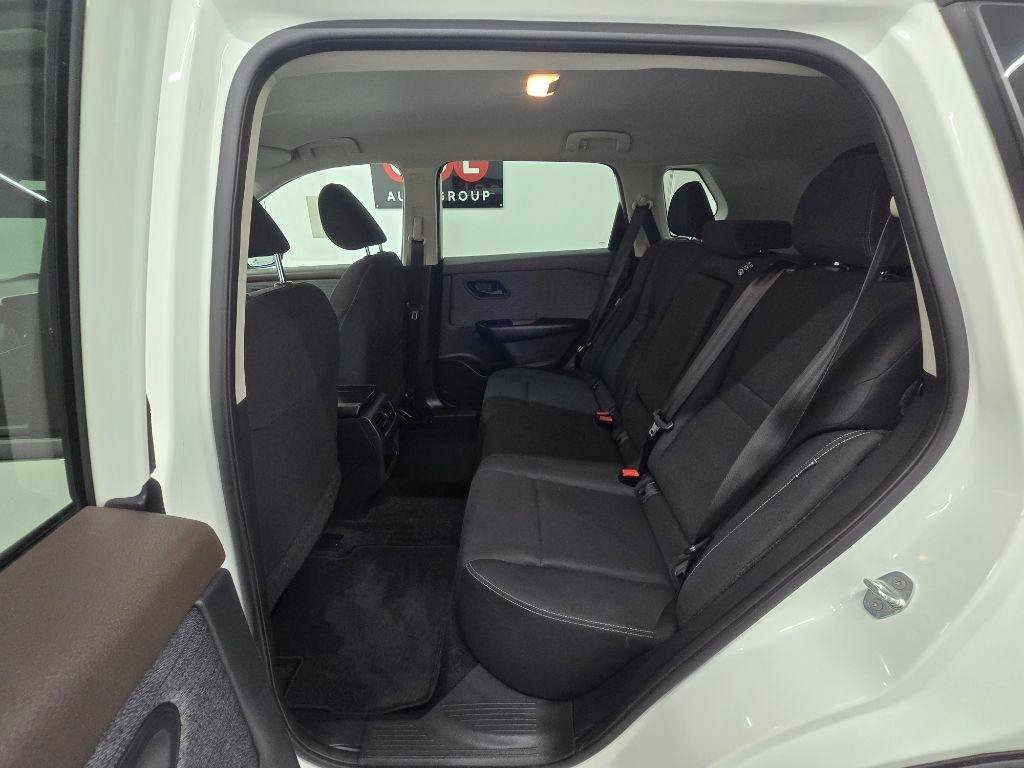 Used 2023 Nissan Rogue S FWD image 14