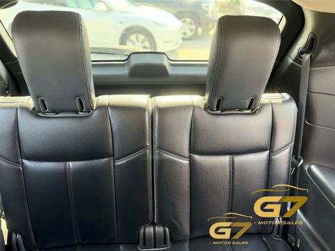 Used 2018 Nissan Pathfinder SL w/ Midnight Edition Package FWD image 16