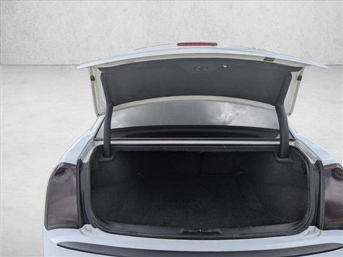 Used 2018 Chrysler 300 Touring L RWD image 7