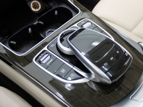 Used 2017 Mercedes-Benz GLC 300 w/ Premium 1 Package image 65