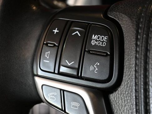 Used 2015 Toyota Highlander XLE image 29