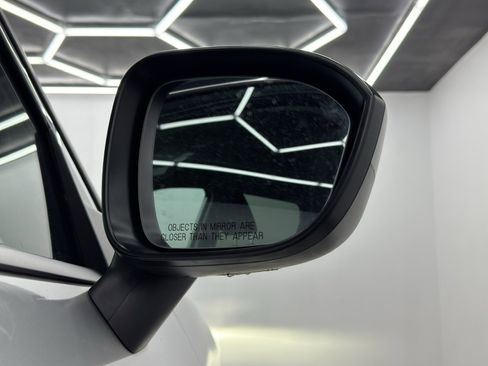 Used 2024 Nissan Rogue S image 53