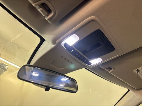 Used 2024 Honda Civic EX-L image 17