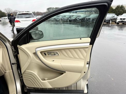 Used 2018 Ford Taurus SEL w/ Equipment Group 201A image 24