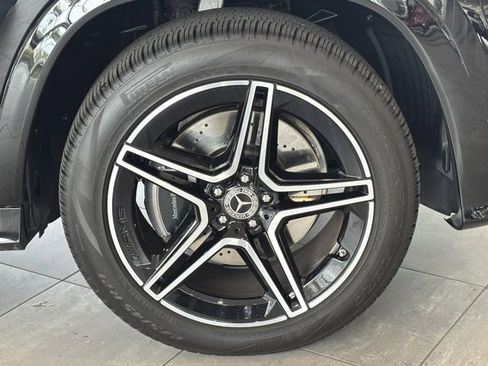 Used 2025 Mercedes-Benz GLS 450 4MATIC image 35