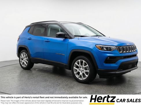 Used 2025 Jeep Compass Limited image 1