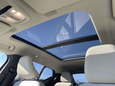 New 2026 Volvo XC40 B4 Plus w/ Protection Package Premier image 9