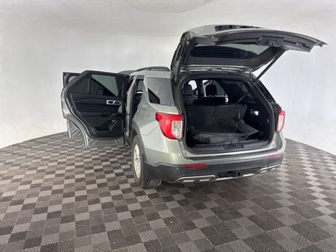 Used 2020 Ford Explorer XLT w/ Equipment Group 202A image 16