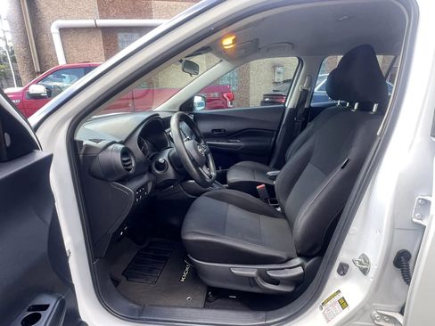 Used 2023 Nissan Kicks S FWD image 26
